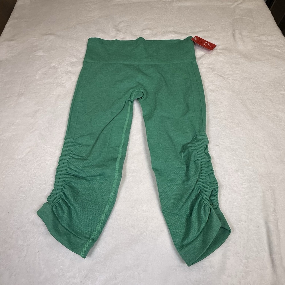 Lululemon Womens Size 6 Green Ruched Crop Leggings Capri Yoga Athletic Pants